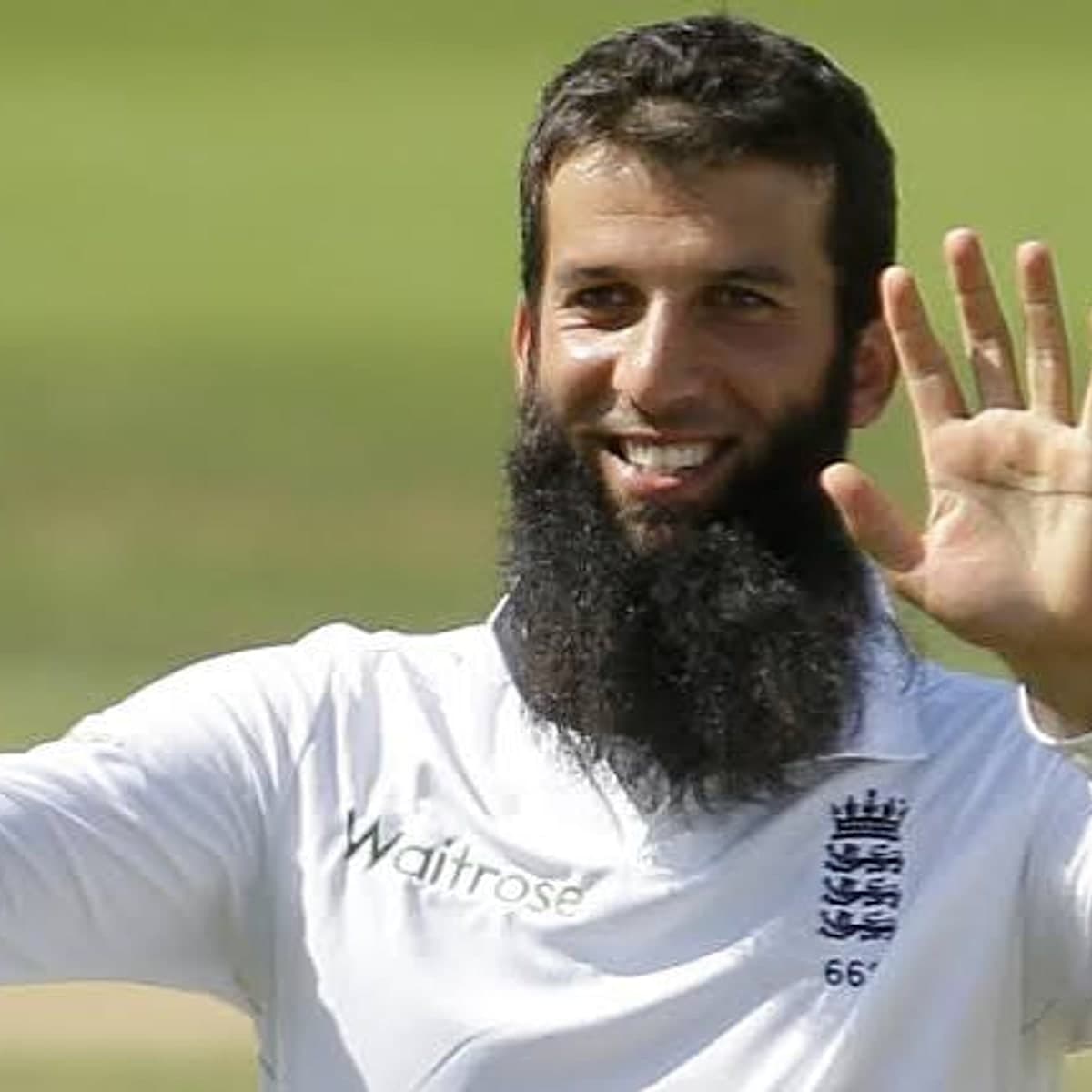 Moeen Ali — photograph 5