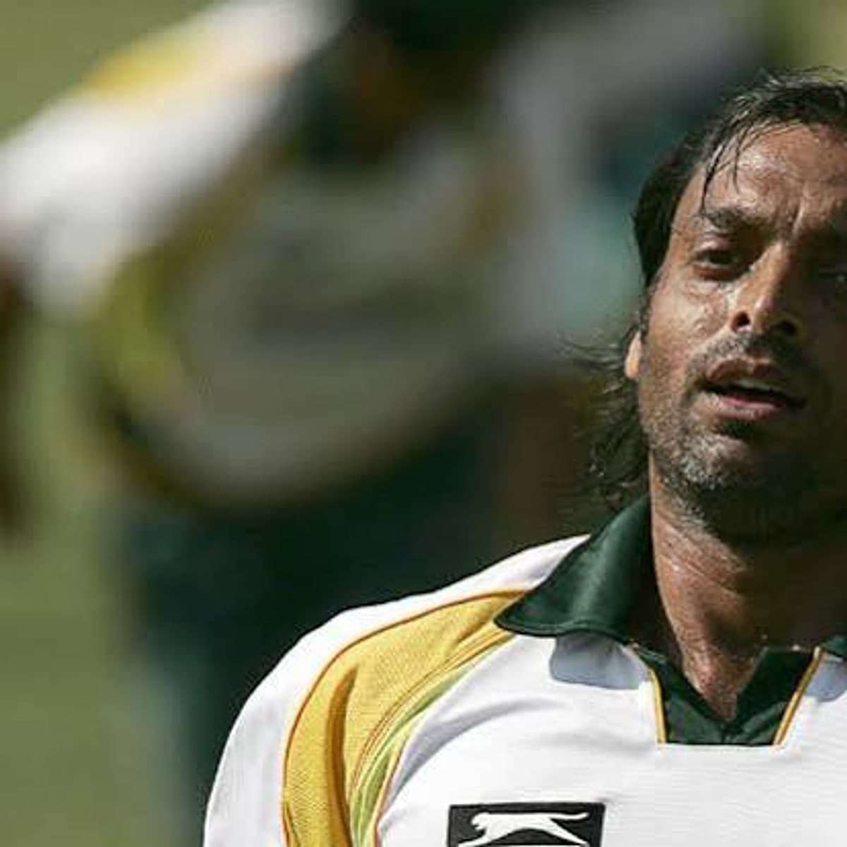 Shoaib Akhtar — photograph 9