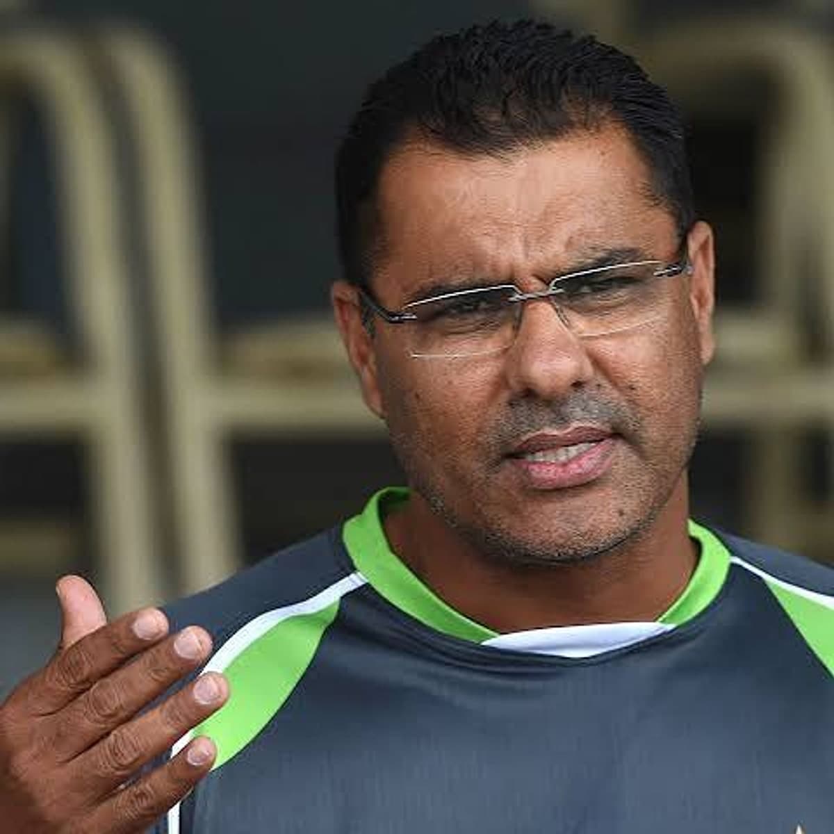 Waqar Younis — photograph 2