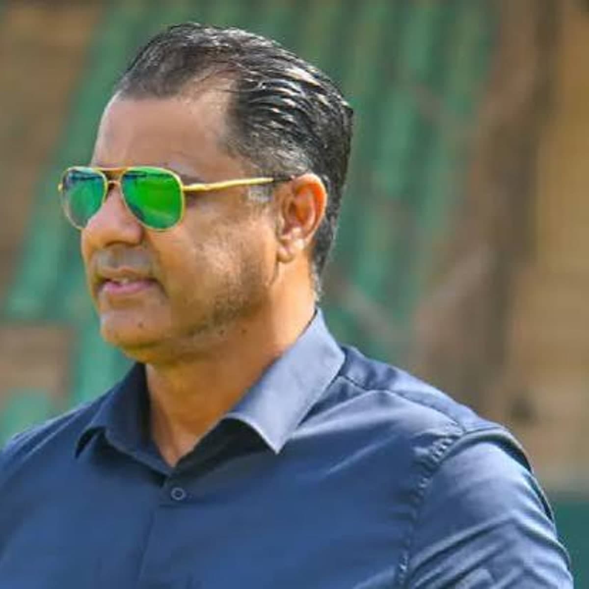 Waqar Younis — photograph 8